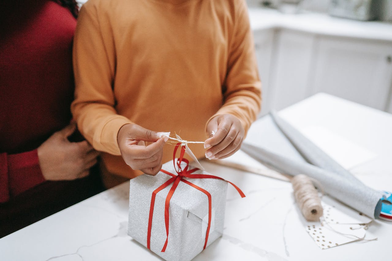 The Benefits of Using Gift Wrapping Papers: More Than Just Aesthetics