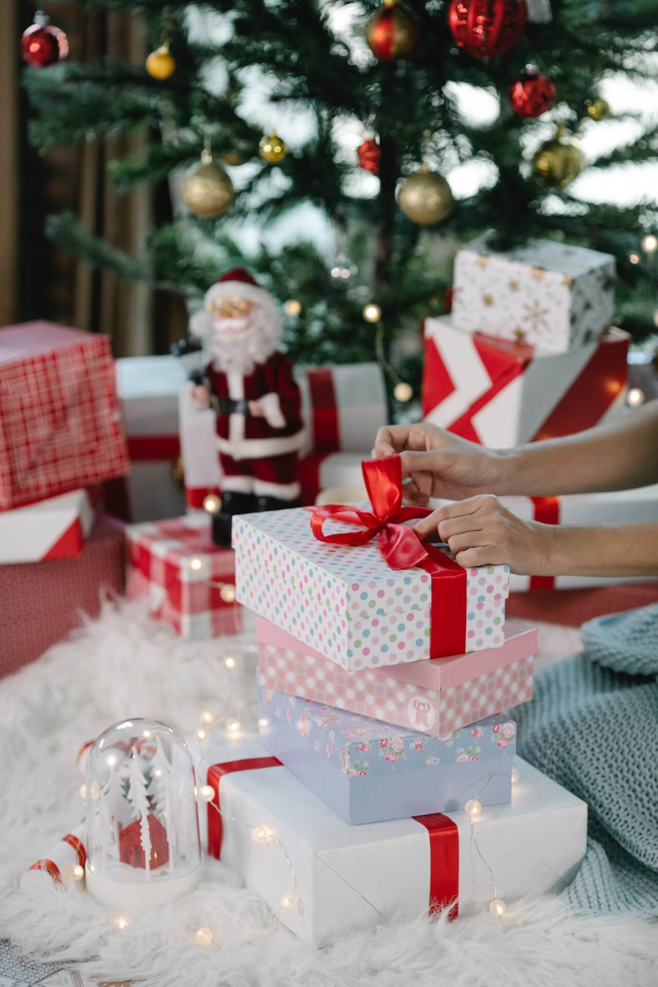 The Evolution of Gift Wrapping Paper: A Look at Past and Present Trends